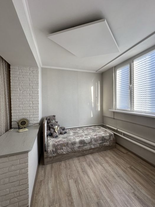 Ташсельмаш. 3в4 комн.  77серии.   85м2