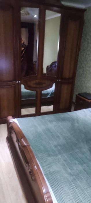 Продам спальный гарнитур