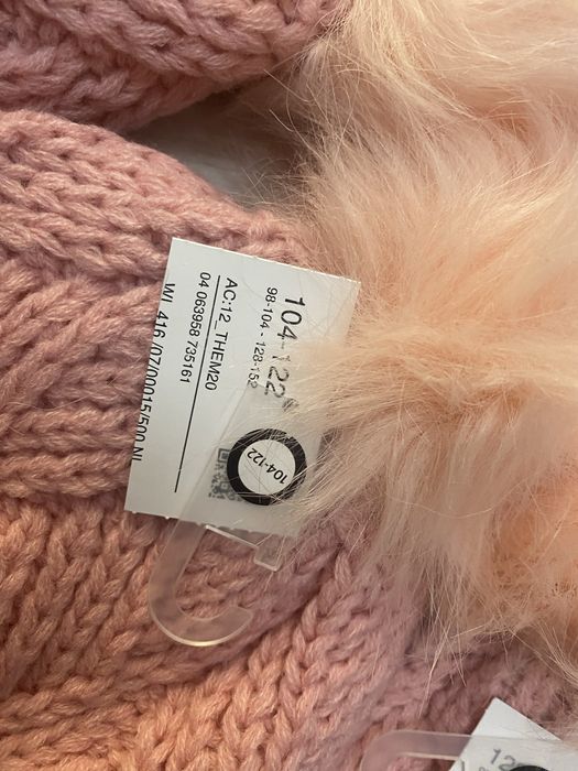 Caciula/ fes gros si super pufos fete, C&A, nou