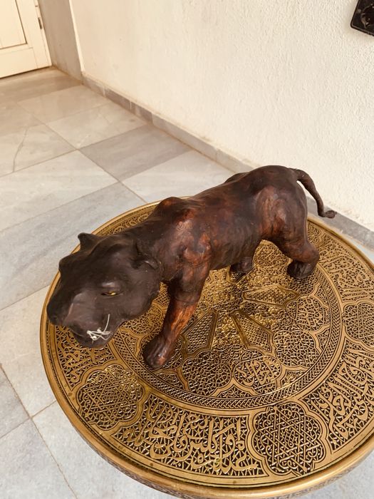 Винтидж кожена фигура от средата на 20 век