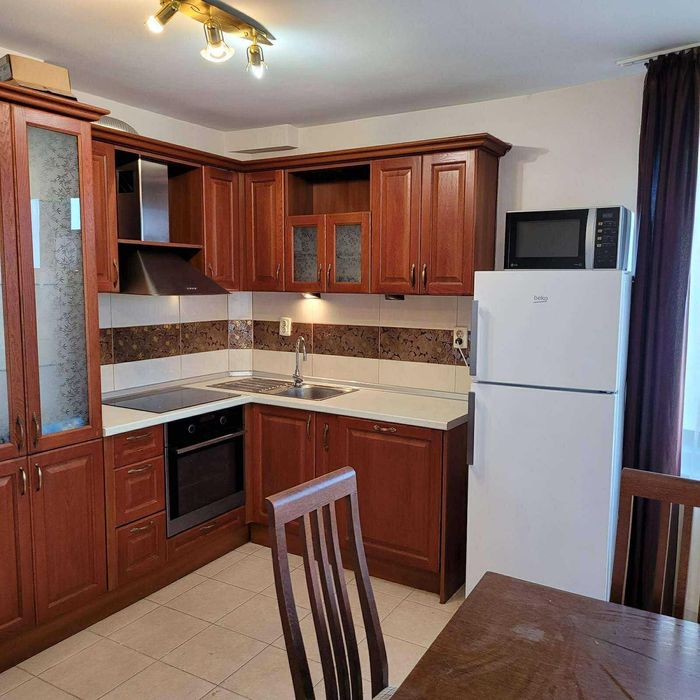 Дава се под наем Тристаен апартамент в Варна, Виница - 120 кв.м за 588 € - Снимка #1