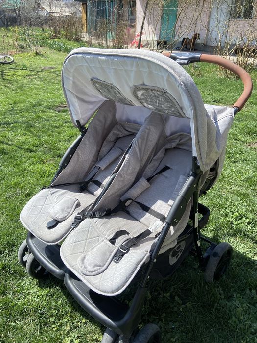 Коляска для двойни