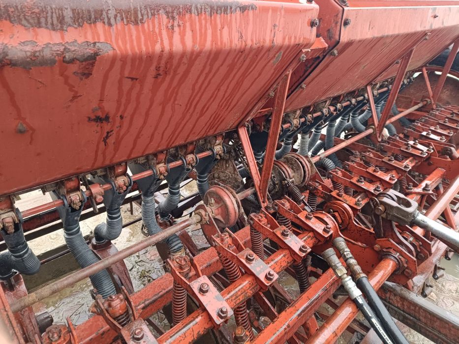 Сеялка продается