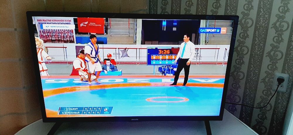 Жидкокристаллический телевизор PHILIPS