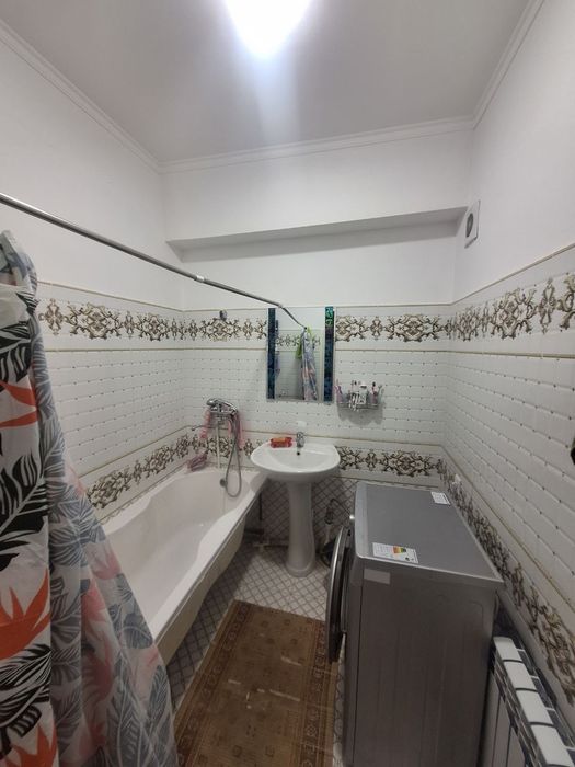 3xonali kvartira sotiladi