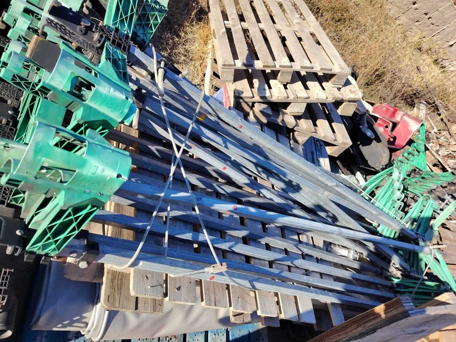 продавам части за полуремарке кроне стандарт krone