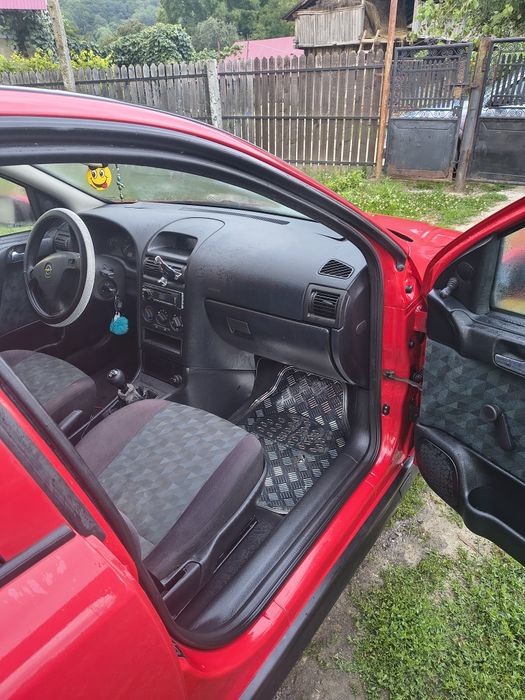 vând Opel Astra G