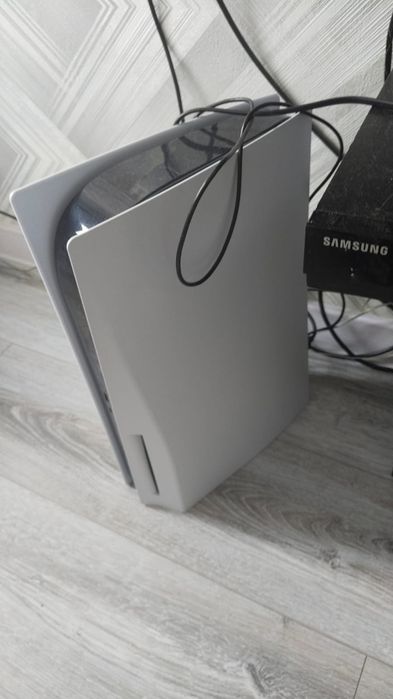Продам Sony playstation 5