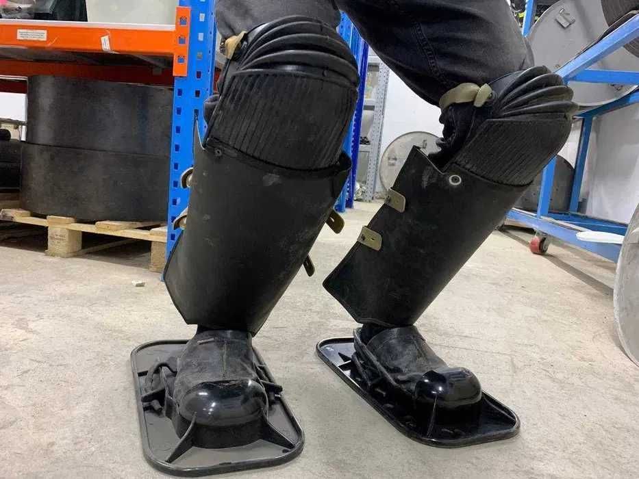 Пластмассовые бетоноступы. Ласты бетонщика. Тапочка. Наколенник