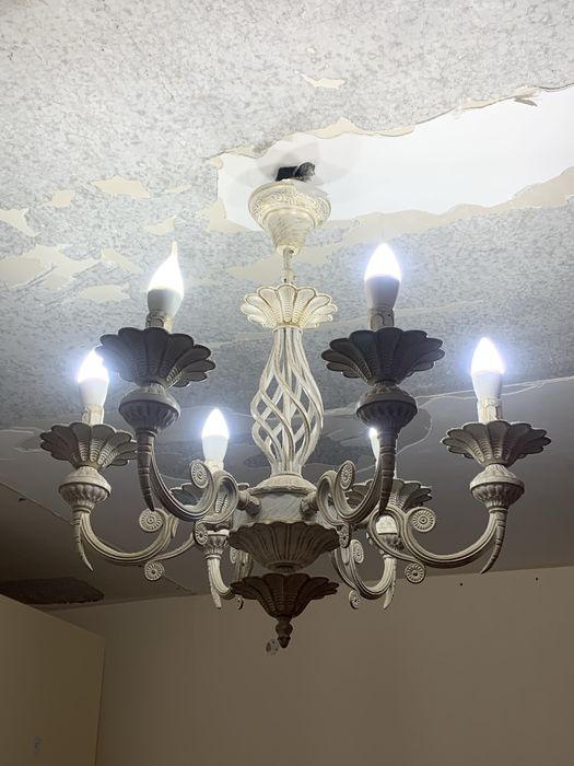 Продается люстра в хорошем состоянии