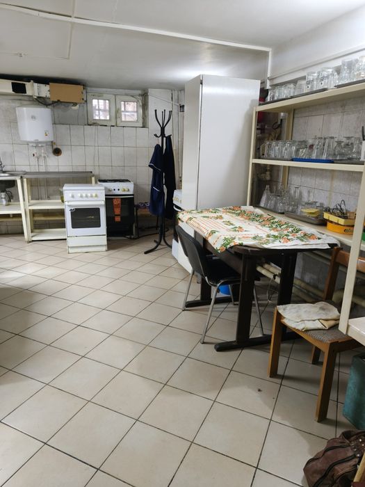 Продаём кафе-магазин по пр. Республики