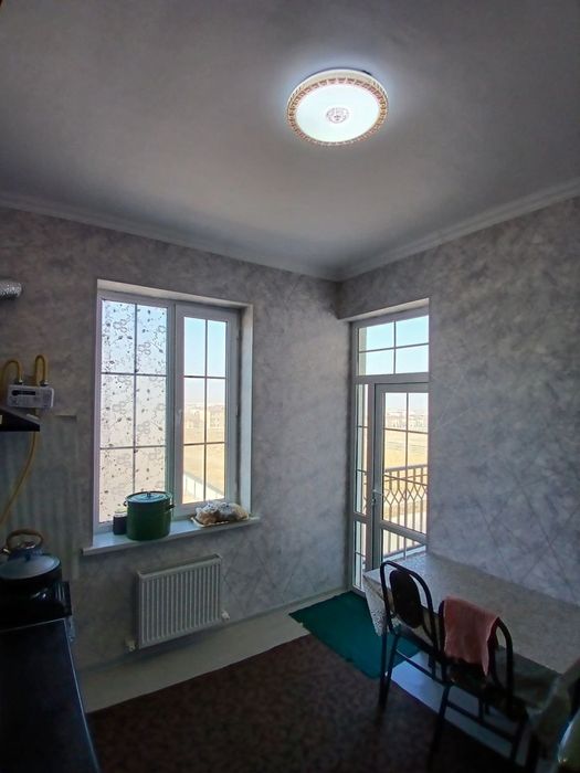 Kivartira sotiladi Gishtli 2 honali yangi zo'r