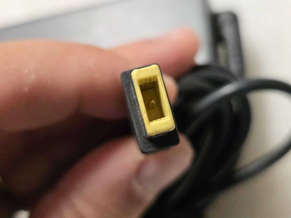 Incarcator Lenovo 20V 4.5A 90W, mufa dreptunghiulara, pin central