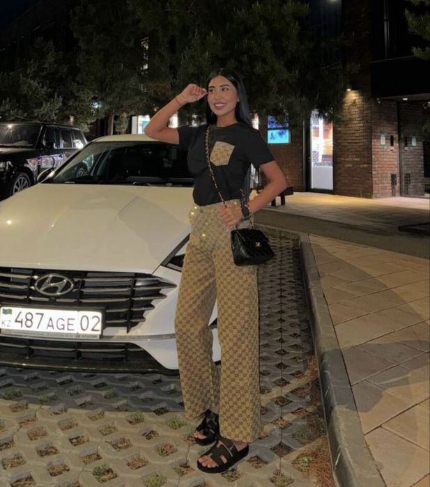 Дамски сет панталон и тениска