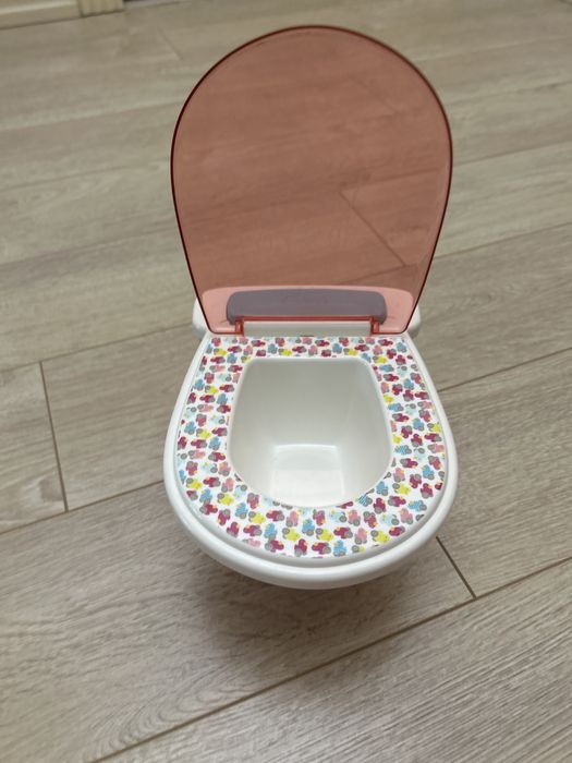 Игрушечный туалет для кукол