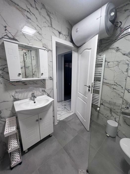 Двустаен апартамент в ж.к. Студентски град.