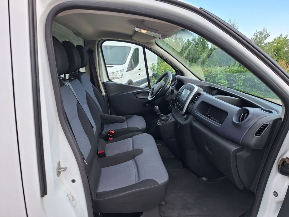 Opel vivaro 2015