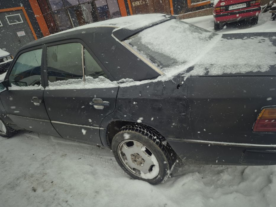 Продам Мерседес 124