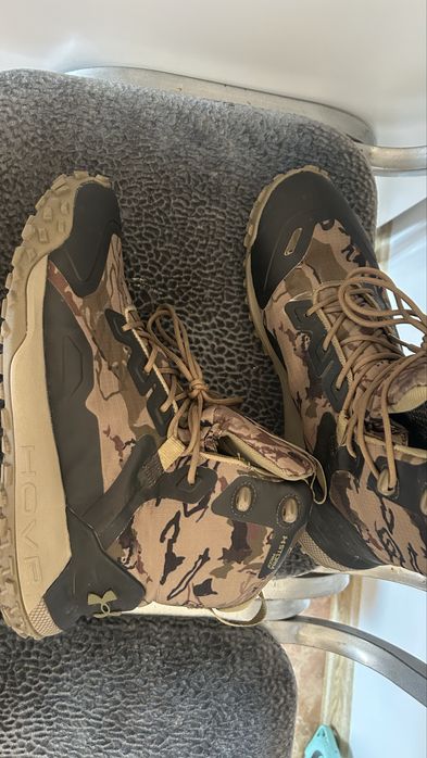 Продам оригинальные демисезонные ботинки UNDER ARMOUR