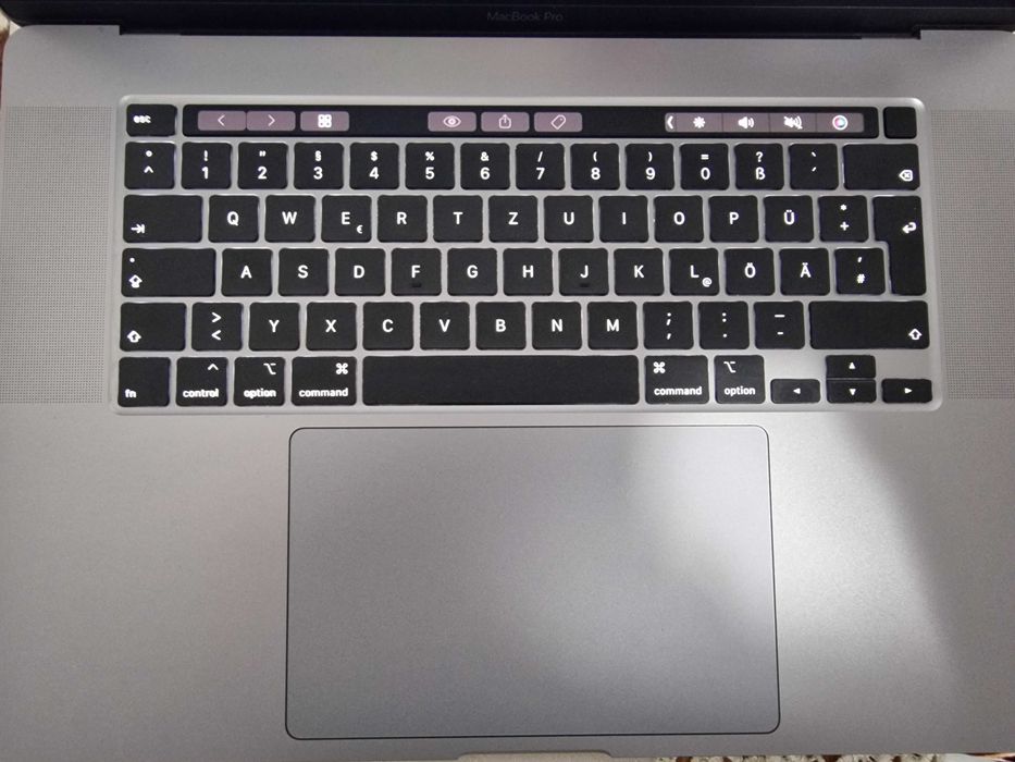 Laptop Apple Macbook Pro 16 inch , I7 , 2019 16Gb Ram 500 GB SSD .