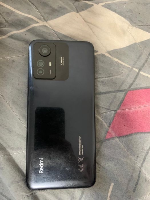 продаю редми 12с 256гб