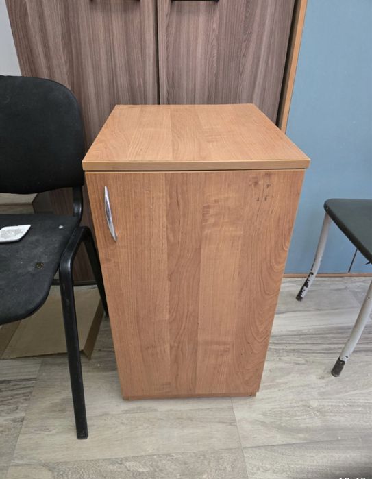 Тумбочки офисные