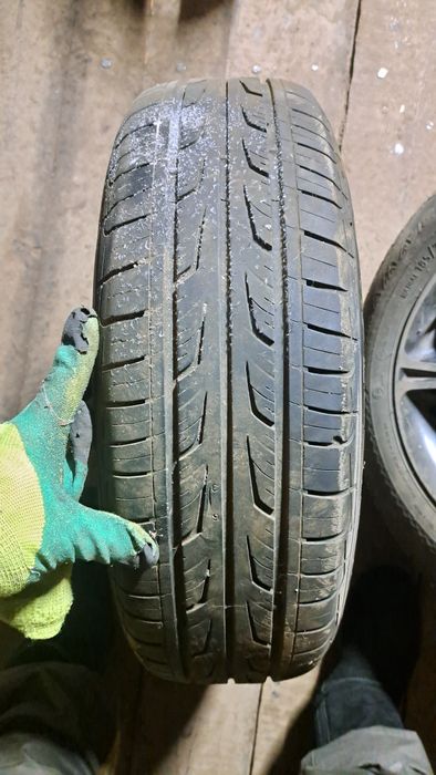 Продам три резины три титанки.  на 14 . 185/70