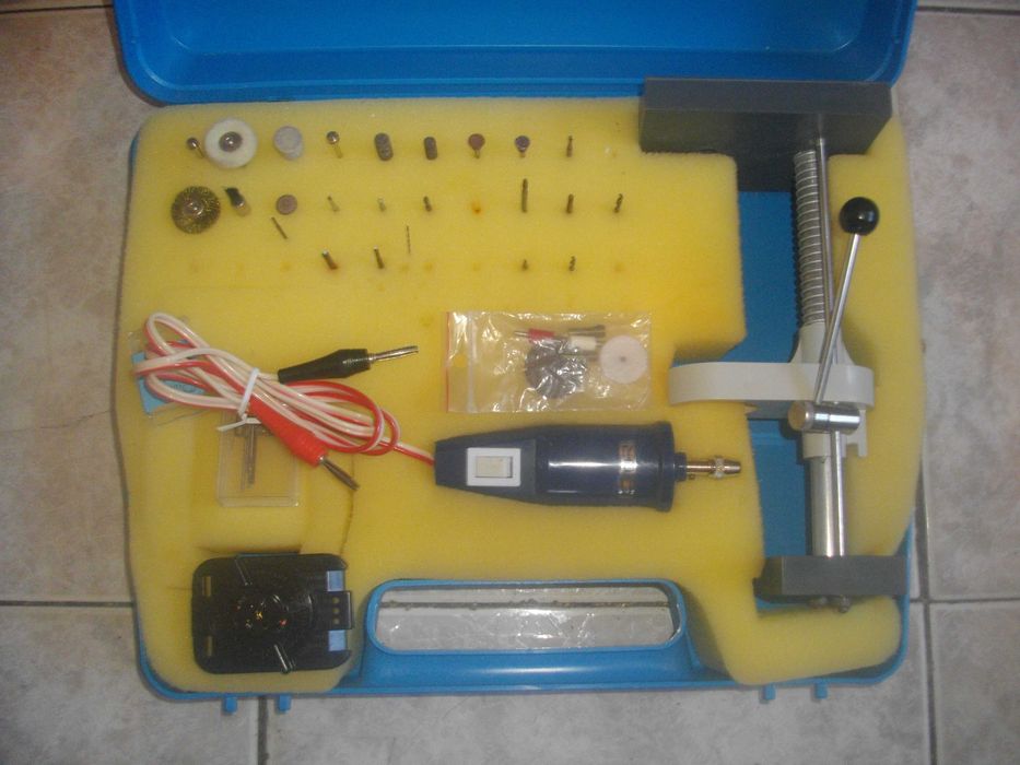 Немски Ел. Такер 3в1 WAGNER Такер-Чук-Длето / Мини Шлифовалка WORKZONE