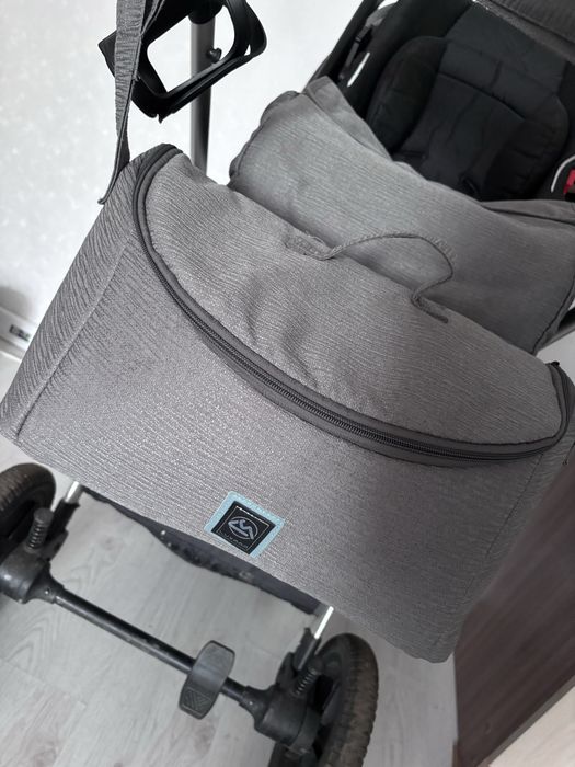 Продам коляску 3в1