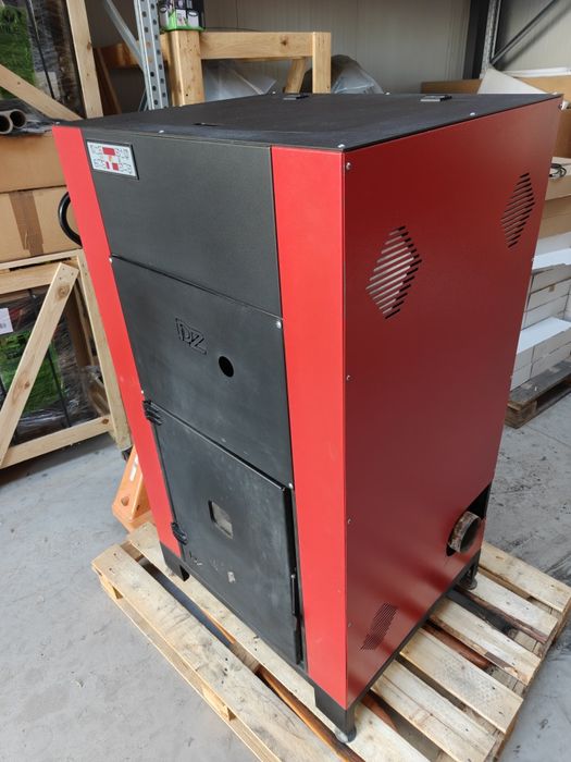 Котел на пелети DZ idrobox 30 kW