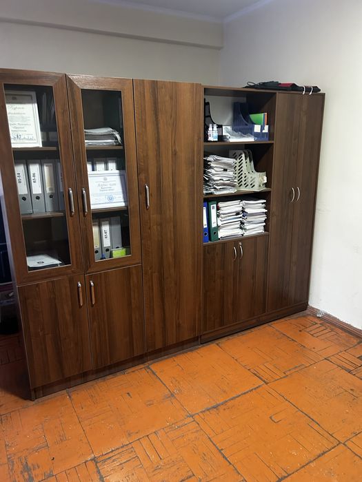 Продам офисные мебелы