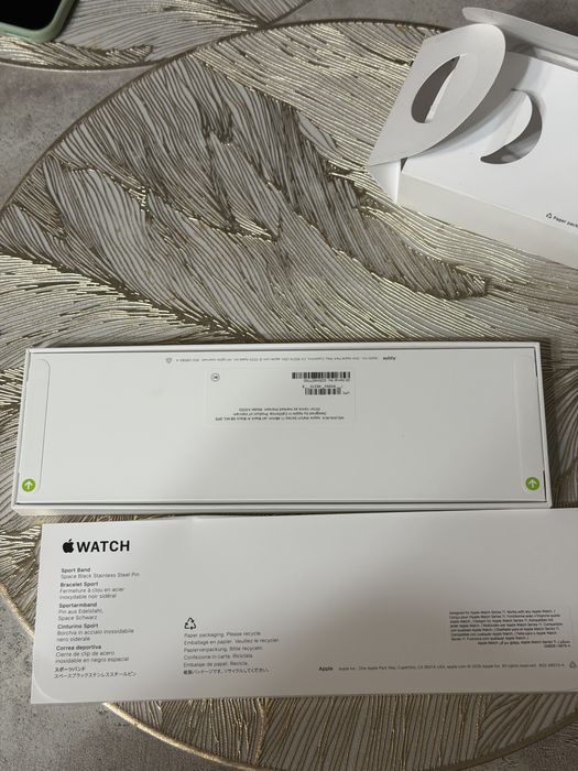 Продам абсолютно новые apple watch 11