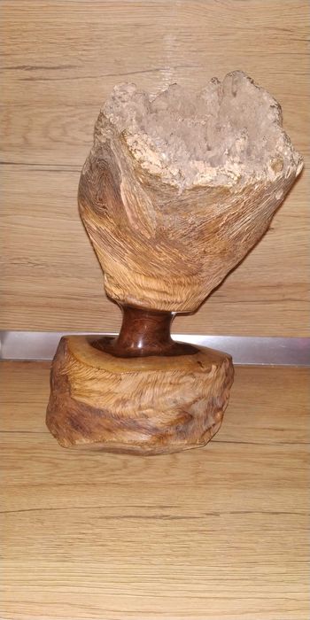 Африканска скулптура на женска глава от абаносово дърво