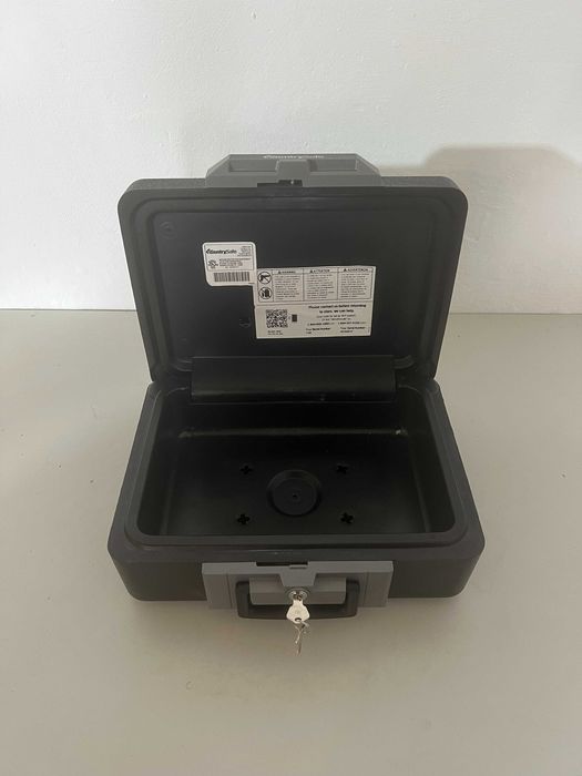 Casetă antifoc SentrySafe 1160 cu închidere pe cheie