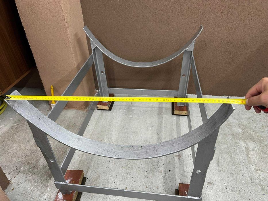 Метална стойка за буре