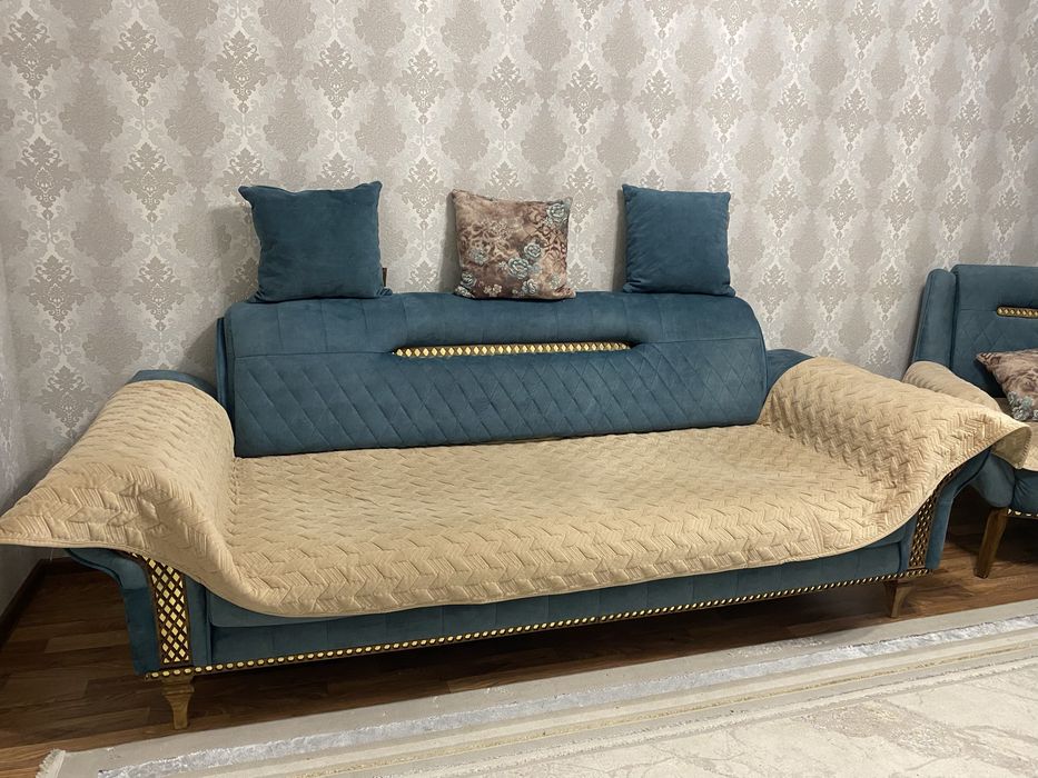 Продам диван с креслой