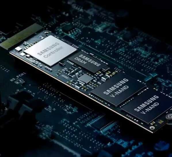 vand SSD SAMSUNG 1000GB 1TB 1TERRA NVME M.2 2280 pcie pci express pentru desktop sau laptop model PM9A1 putere INDUSTRIAL GRADE POWER