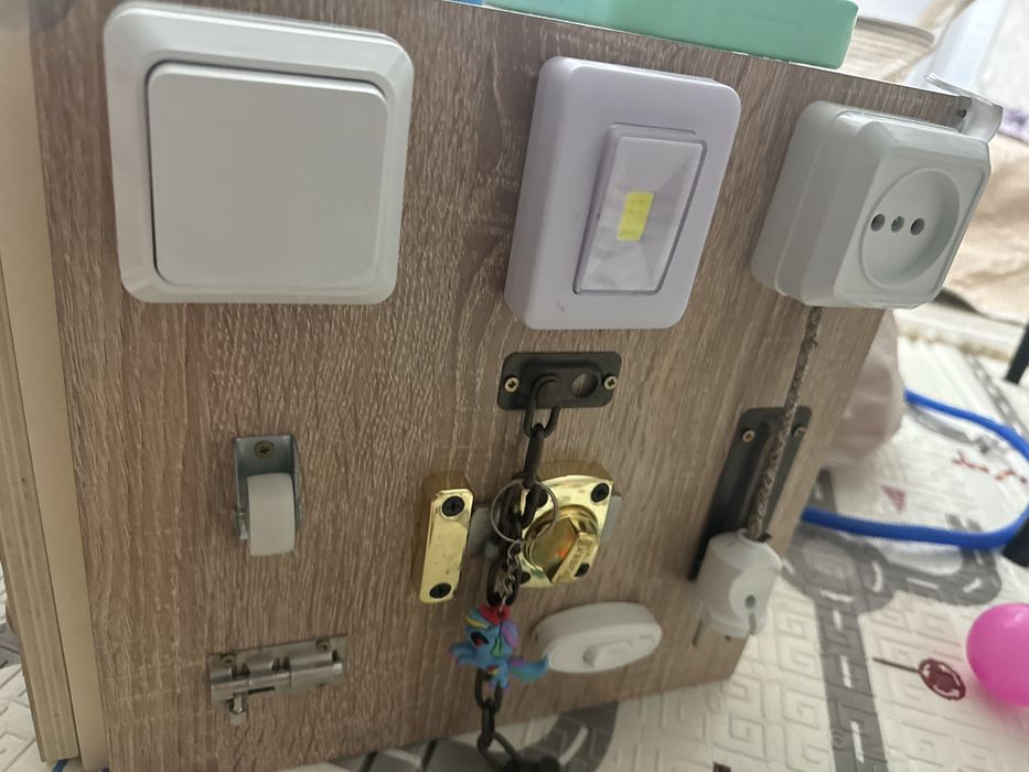 Бизиборд кубик игрушка