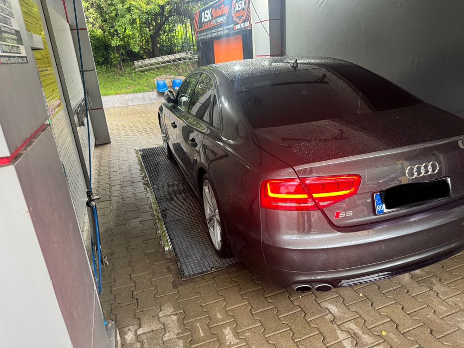 Audi s8 4.0 tfsi pachet ceramic