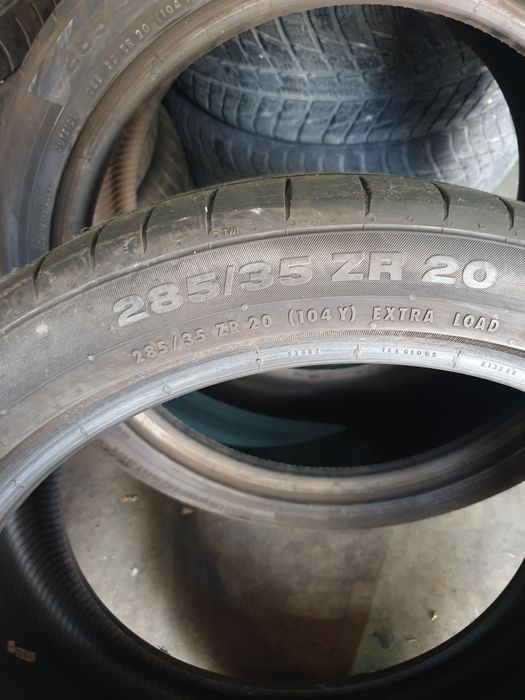 285/35ZR20  Continental