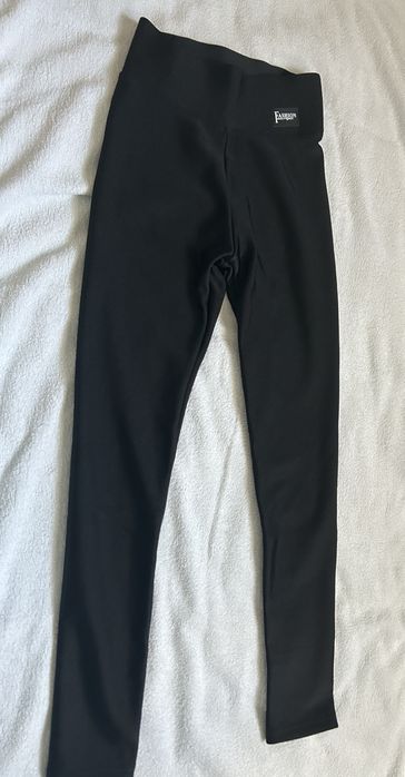 Colanti vatuiti marimea L (merg la S/XS]