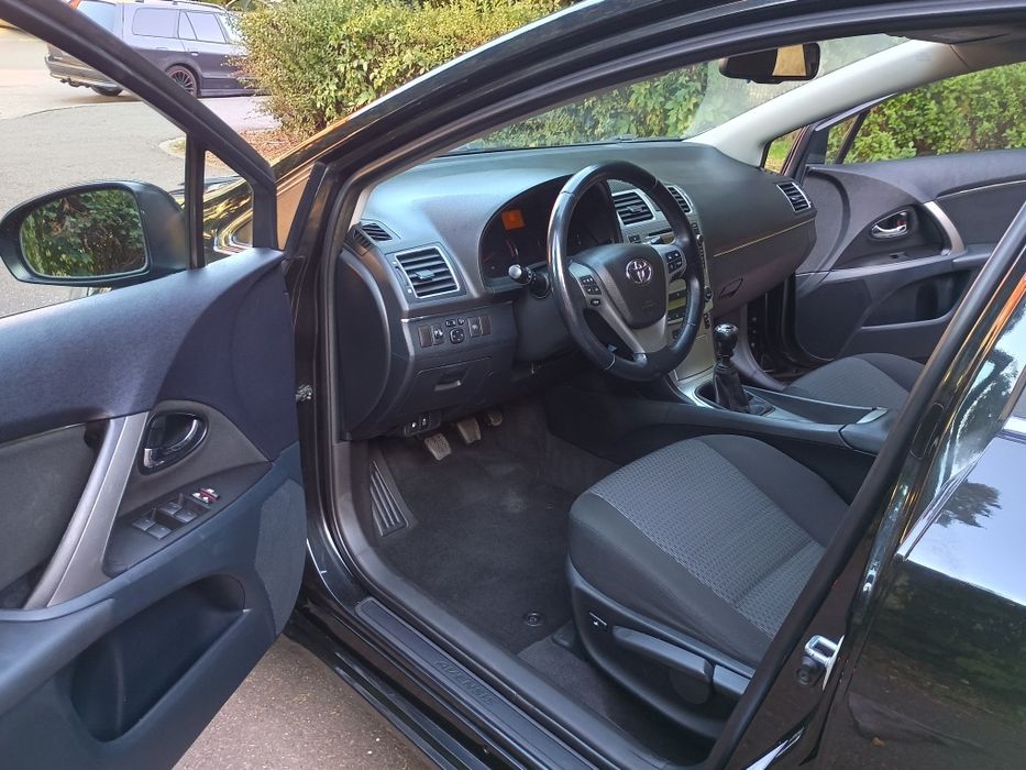 TOYOTA Avensis 2013 — imagine 5