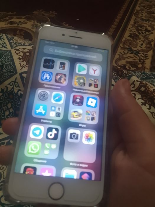 Продам iPhone 7 128 гб