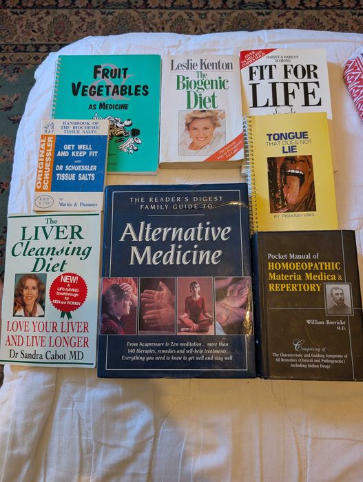 8 Carti de medicina Naturale Si Homeopatice