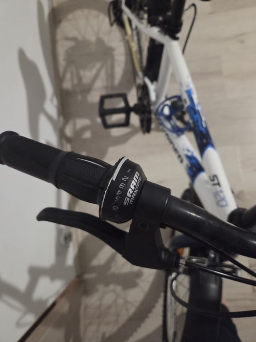 Vând bicicleta copii Rockrider St 120