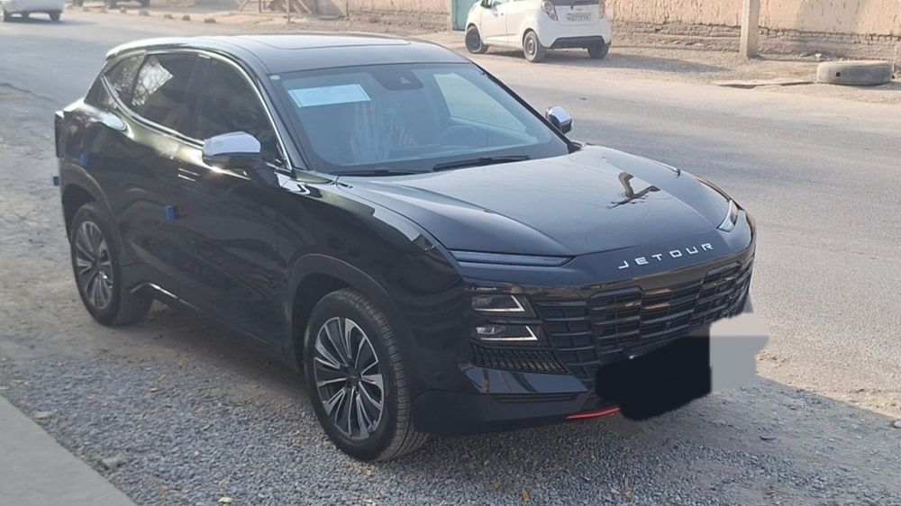 Dashing 1.6 full pozitsiya rangi qora hech qanday chiqimi yoq