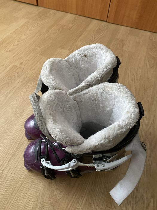 Schiuri Austria 130 cm si 185 cm