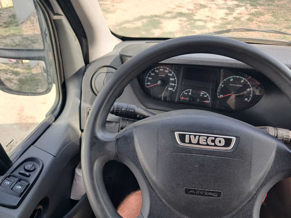 Oferta! Iveco Daily 2.3 Diesel, AC, Pilot, an 2014, inmatriculata, primul proprietar