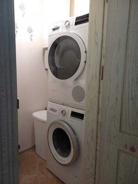 Дава се под наем Тристаен апартамент в Бургас, Зорница - 135 кв.м за 1530 € - Снимка #10