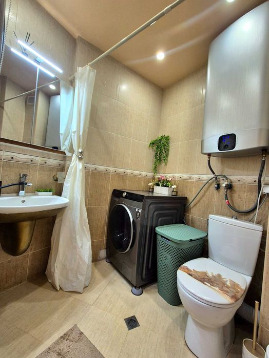 Продавам тристаен апартамент с гледка към Витоша